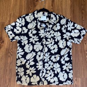 Denim and flower black and tan Hawaiian